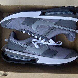 Nike Air Max Pre-Day Size 13 Grey/White LIKE NEW!